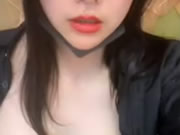 正妹鏡頭前摸奶自慰 呻吟淫水泛濫 對白淫蕩